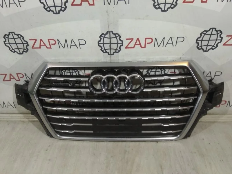 Решетка радиатора передняя Audi Q7 4M 2015-Нв