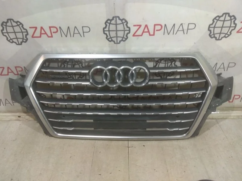 Решетка радиатора передняя Audi Q7 4M 2015-Нв