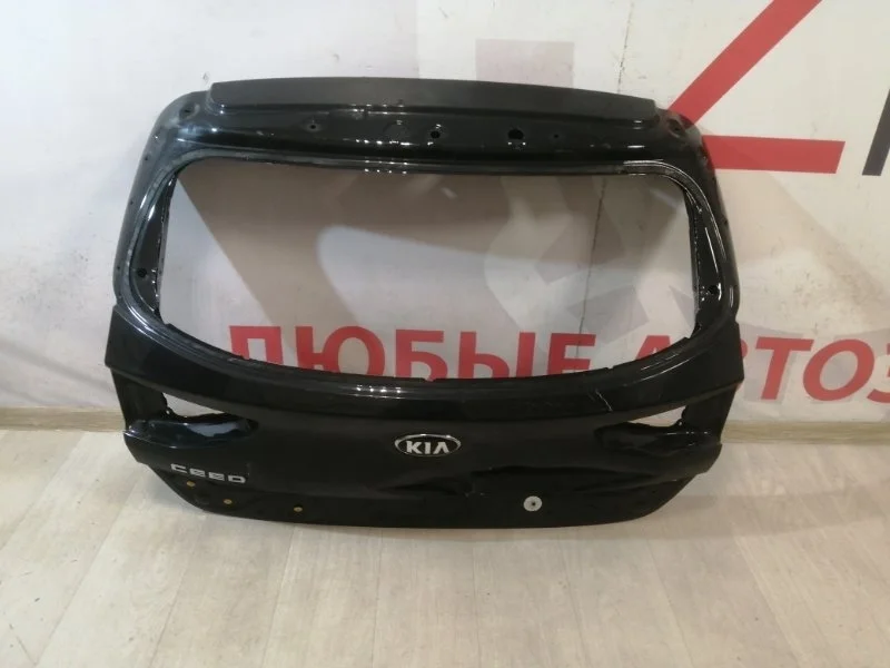 Крышка багажника задняя Kia Ceed 3 CD 2018-2021