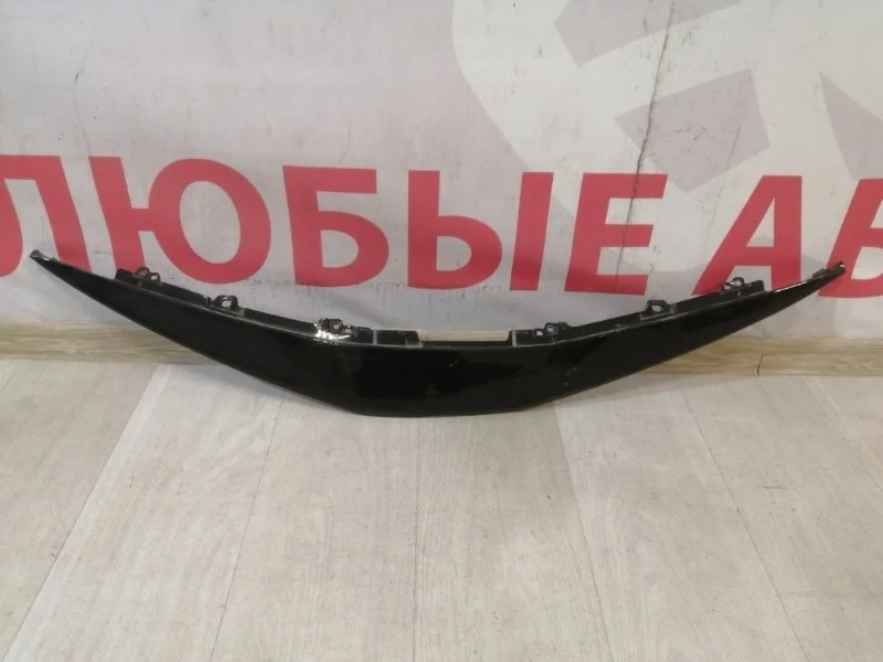 Накладка решетки радиатора передняя Toyota Camry