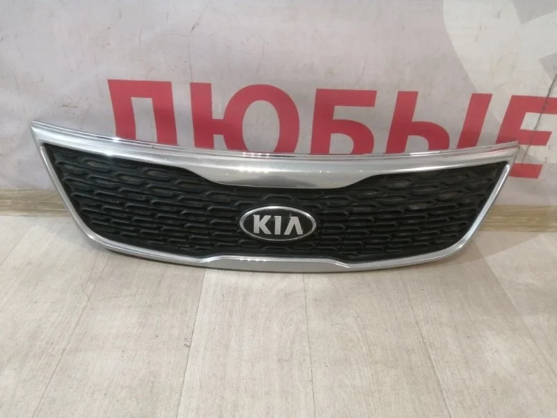 Решетка радиатора передняя Kia Sorento 2 XM