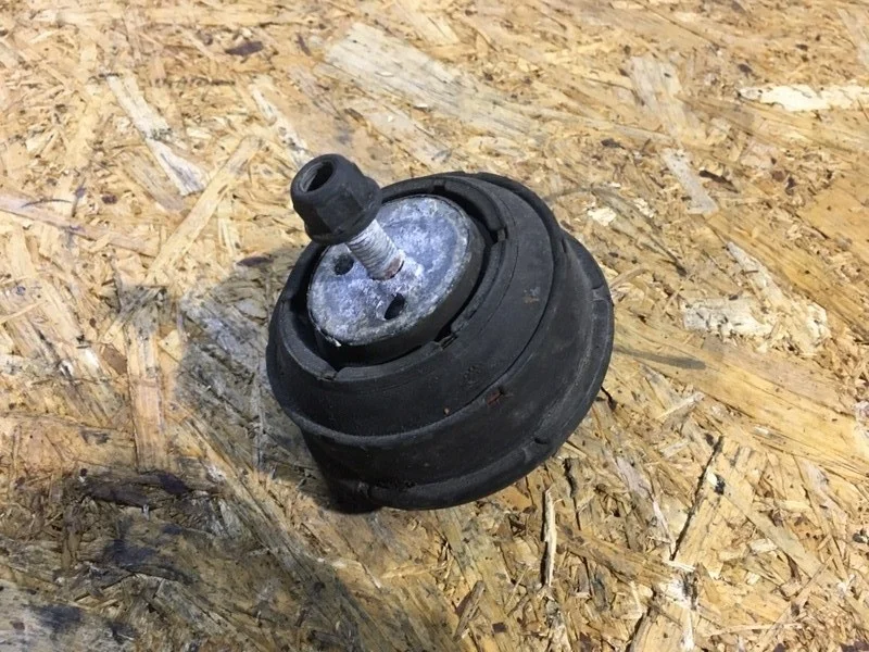 Подушка двигателя BMW 330i E46