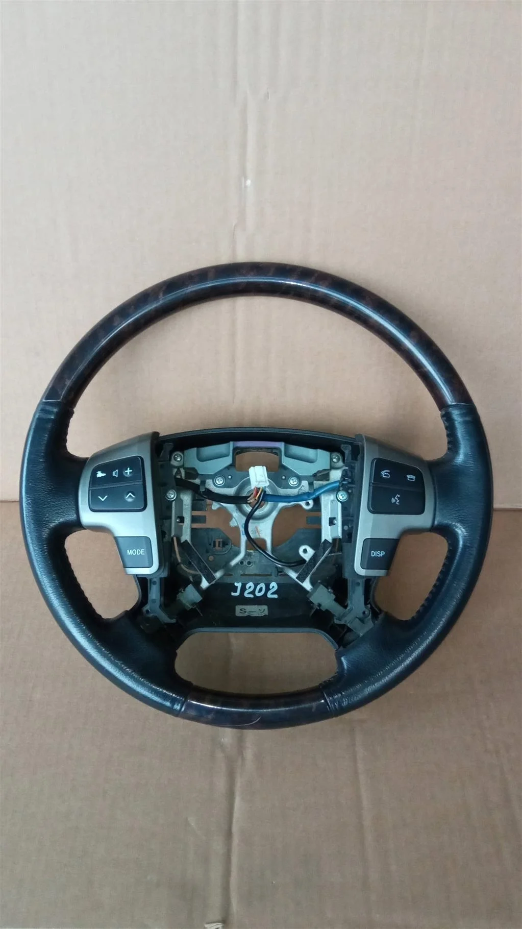 Б.у. руль TOYOTA LAND CRUISER J200 TOYOTA LAND CRUISER J200