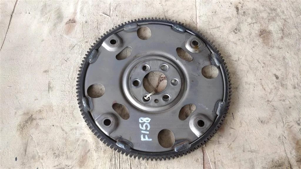 Б.у. маховик NISSAN JUKE F15E NISSAN JUKE F15E