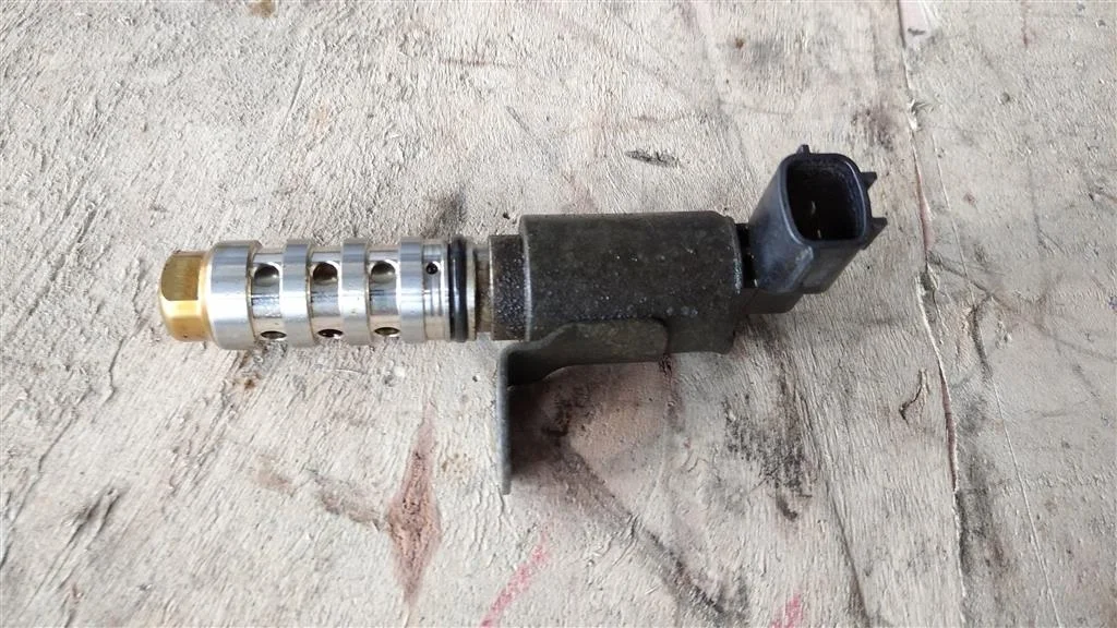 Б.у. клапан vvti NISSAN JUKE F15E NISSAN JUKE F15E