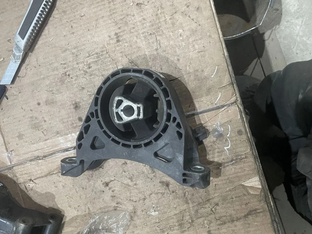 подушка передняя opel astra J