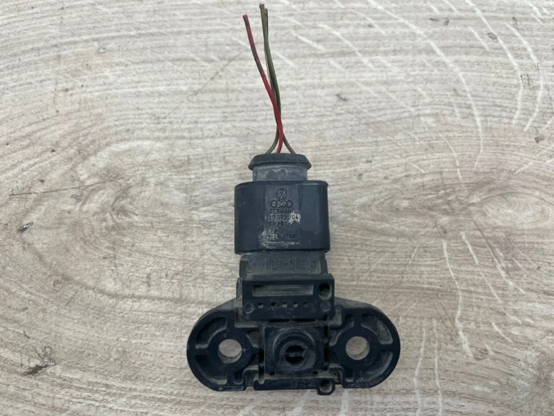 Расходомер воздуха (дмрв) VW Tiguan 2008-2016 5N