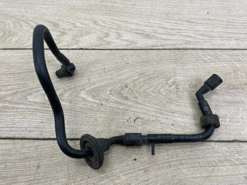 Трубка вакуумная VW Touareg 2003-2010 7L