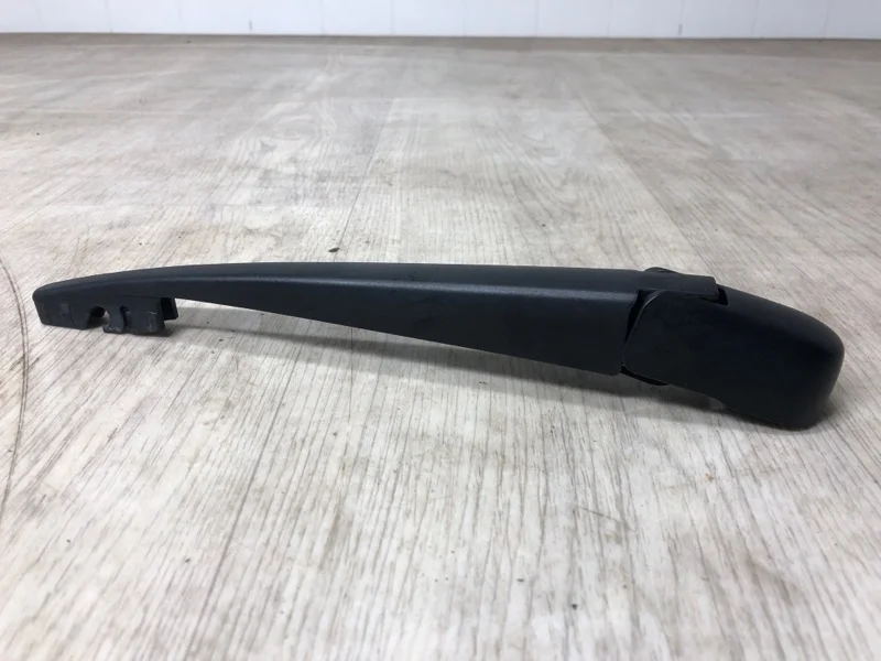 Поводок дворника MITSUBISHI OUTLANDER 3 2012 2013 2014 2015 2016 2017 2018 2019 2020 2021 2022 2023 GF3W