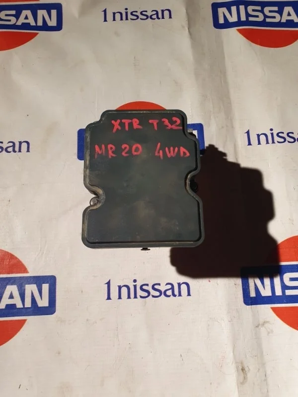 Блок управления ABS Nissan X Trail 2015 476604CM7A T32 MR20DD