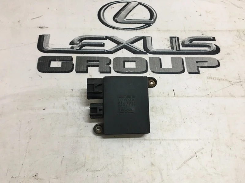 Блок управления вентиляторами Lexus Nx200T AGZ10