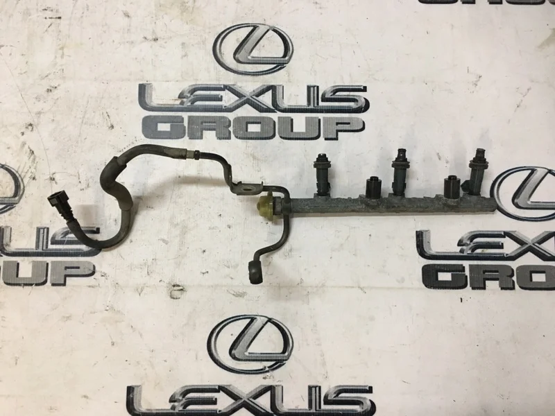 Рампа топливная правая Lexus Rx300 MCU15 1MZFE