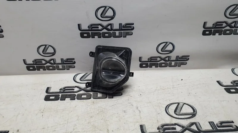 Фара противотуманная передняя правая Lexus Rx300