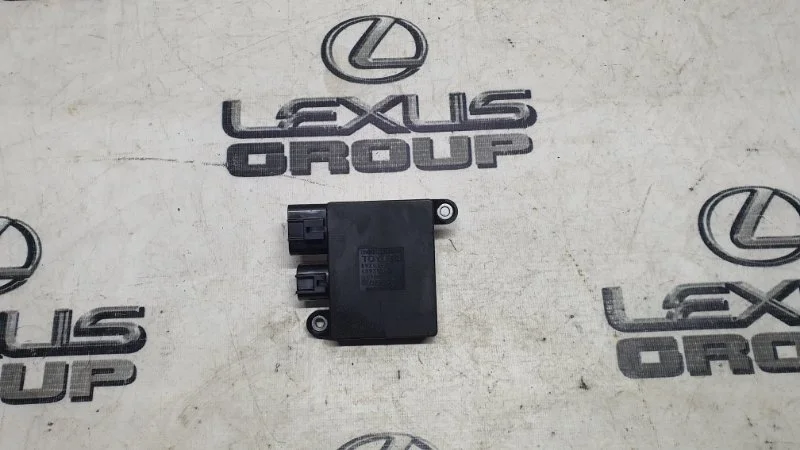 Блок управления вентиляторами передний Lexus