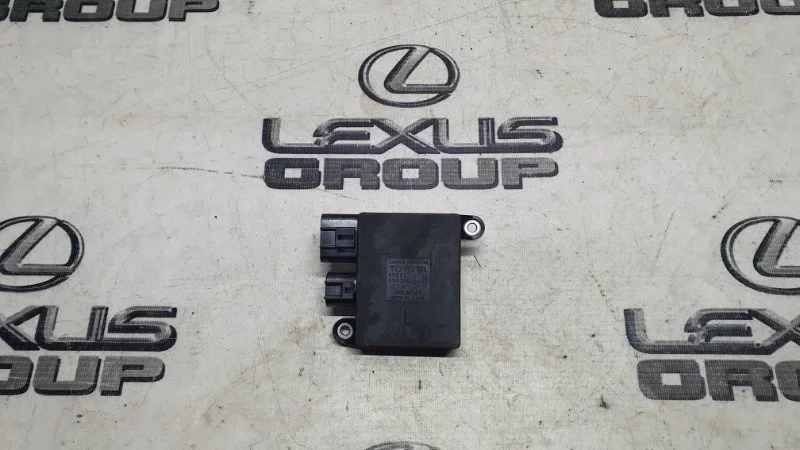 Блок управления вентиляторами передний Lexus