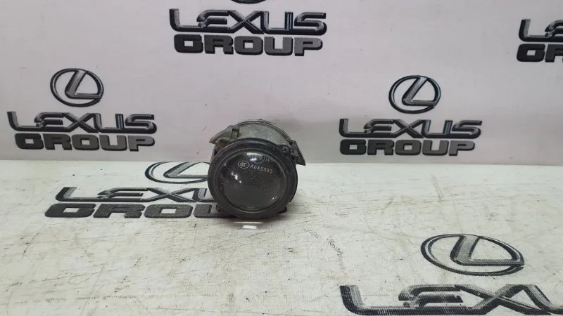 Фара противотуманная передняя правая Lexus Rx400H