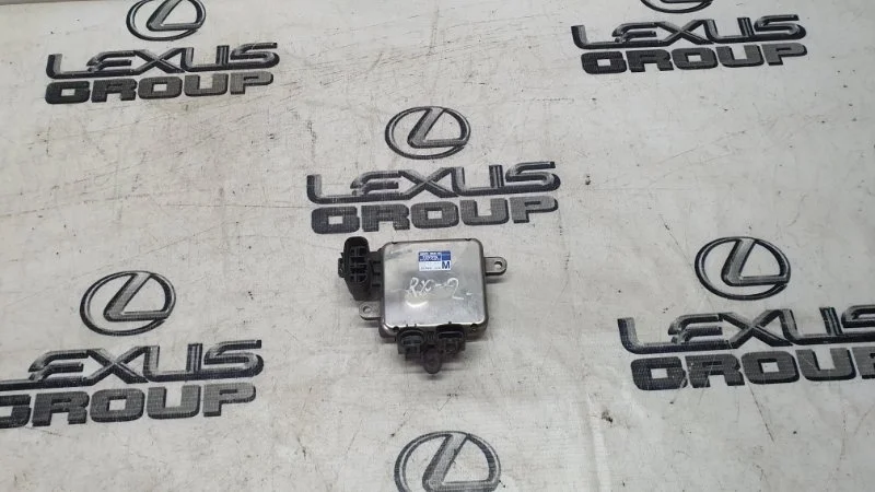 Блок управления вентиляторами передний Lexus Rx300