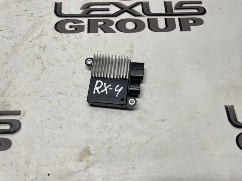 Блок управления вентиляторами Lexus Rx450H GYL25