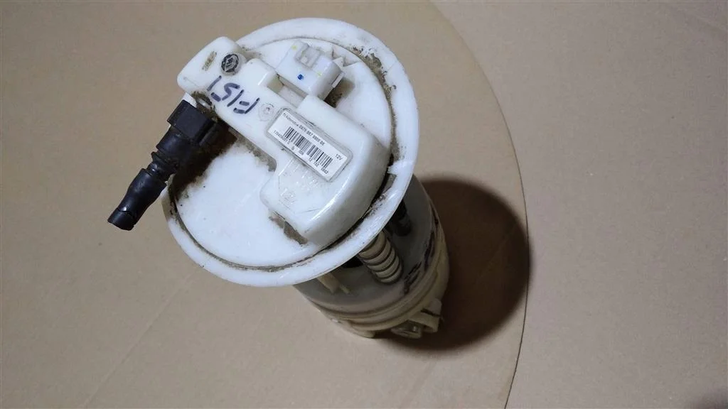 Б.у. насос топливный NISSAN JUKE F15E NISSAN JUKE F15E