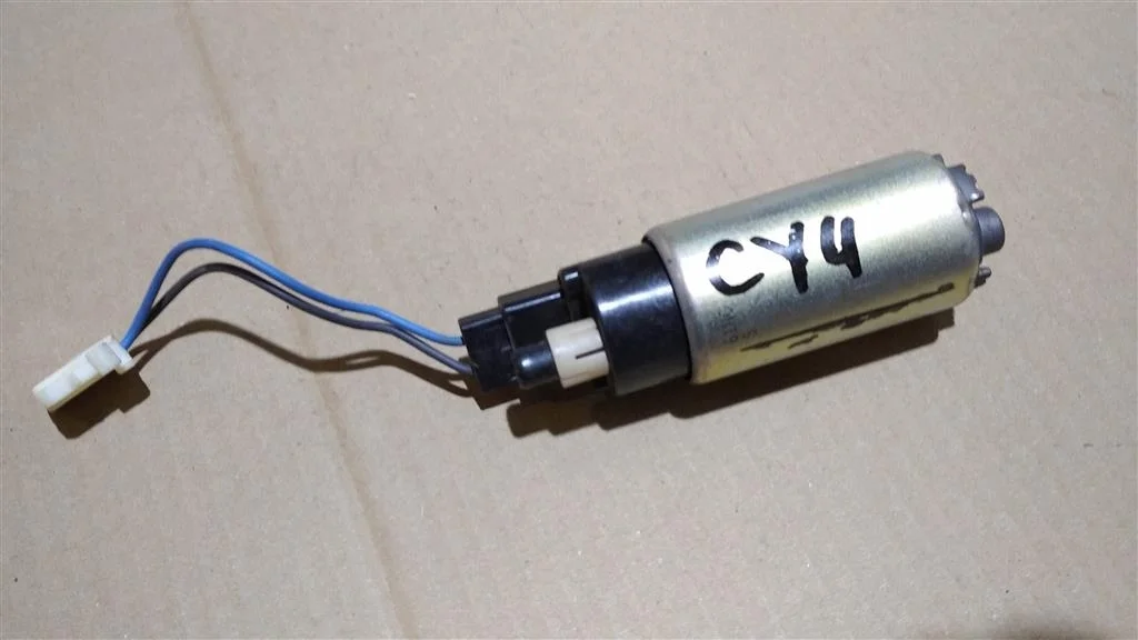 Б.у. насос топливный MITSUBISHI LANCER CY4A MITSUBISHI LANCER CY4A