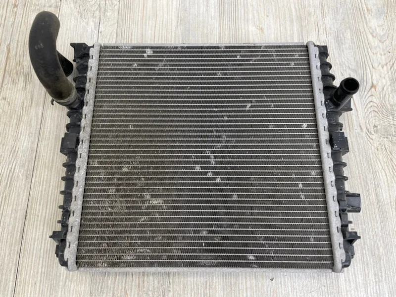 Дополнительный радиатор охлаждающей жидкости VW Touareg 2 2010-2018 7P