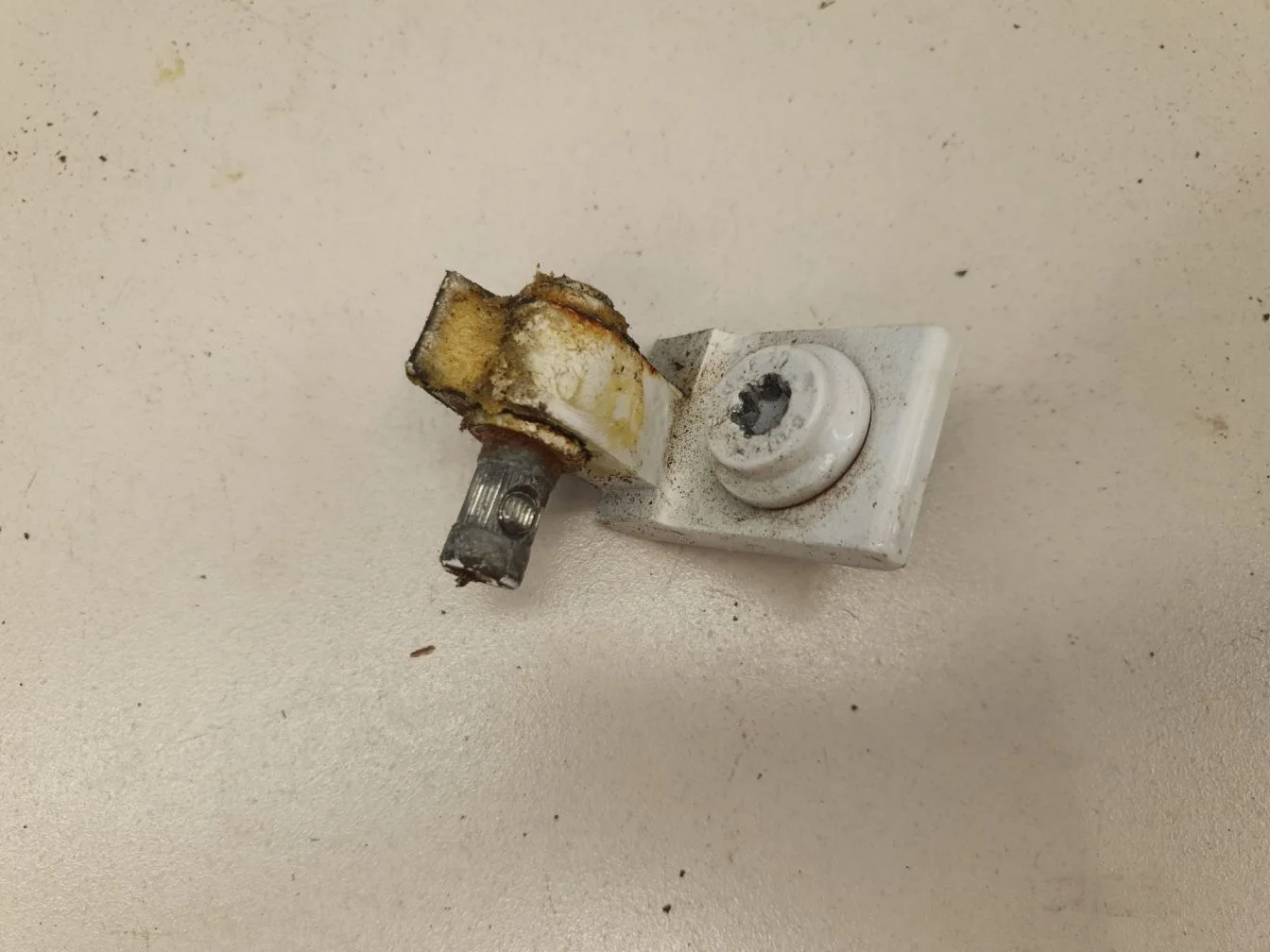 Петля двери для Audi Q5 8R 2008-2017