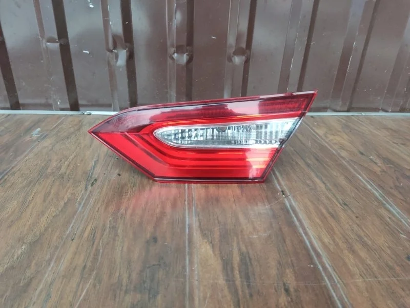Фонарь Toyota Camry 2018-2021 70
