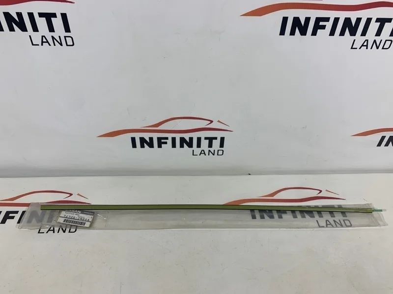 Молдинг лобового стекла Infiniti QX70/FX S51