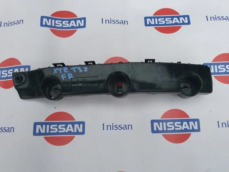 Кронштейн бампера переднего Nissan X Trail 01/2014 н.в. 622224CL0A T32 MR20DD, передний правый