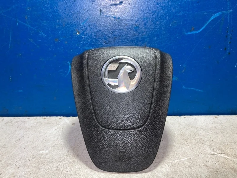 Подушка безопасности в руль Opel Zafira C 2015 13480288 1.6 B16DTH
