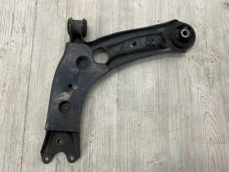 Рычаг подвески VW Tiguan 2 2016- AD1