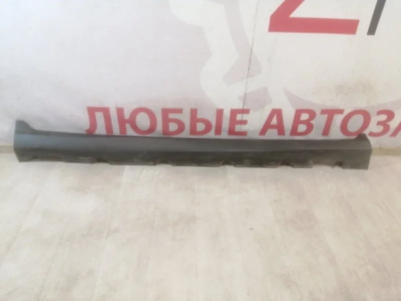 Накладка на порог передняя правая Mercedes Glc