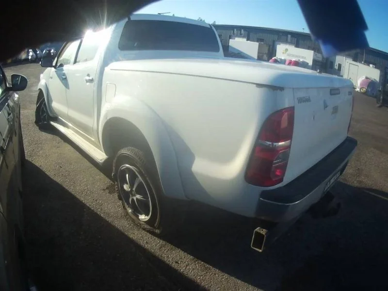 Продажа Toyota Hilux Pick Up 3.0D (171Hp) (1KD-FTV) 4WD AT по запчастям