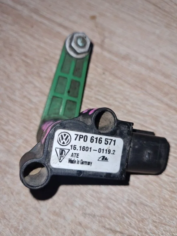 Датчик уровня подвески AUDI VOLKSWAGEN