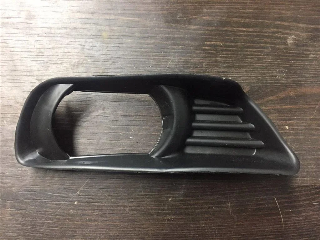 Б.у. рамка туманки TOYOTA CAMRY V40 ACV40 TOYOTA CAMRY V40 ACV40