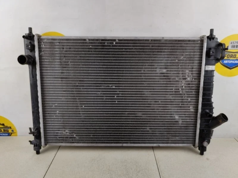 Радиатор охлаждения Chevrolet Aveo 2010 T255