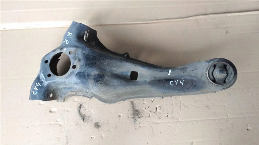 Б.у. рычаг продольный MITSUBISHI LANCER CY4A MITSUBISHI LANCER CY4A