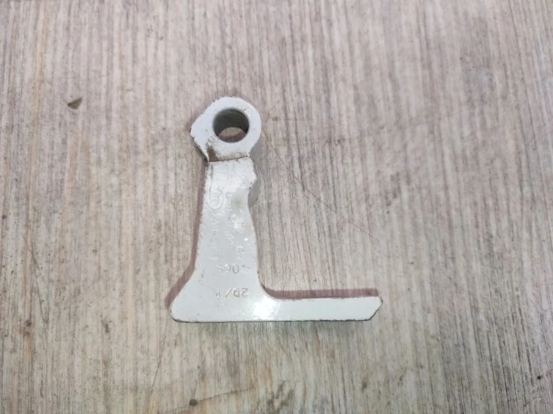 Петля двери VW Touareg 2 2010-2018 7P