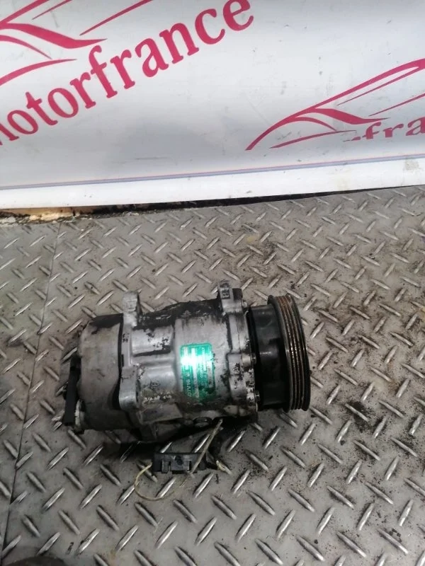 Компрессор кондиционера Renault Megane 7700272987 1 1.6 8V K7M