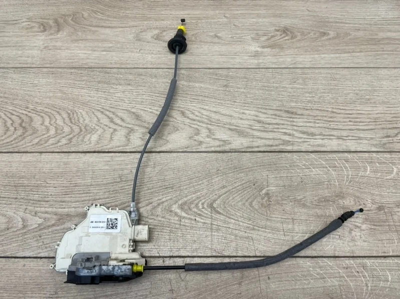 Замок двери Audi A4 2016- B9