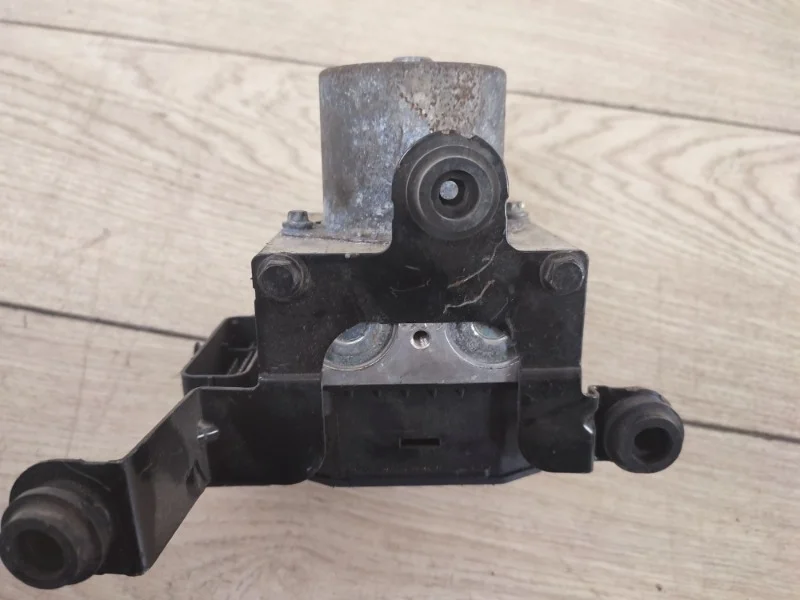 Блок abs (насос) VW Tiguan 2006-2015 5N