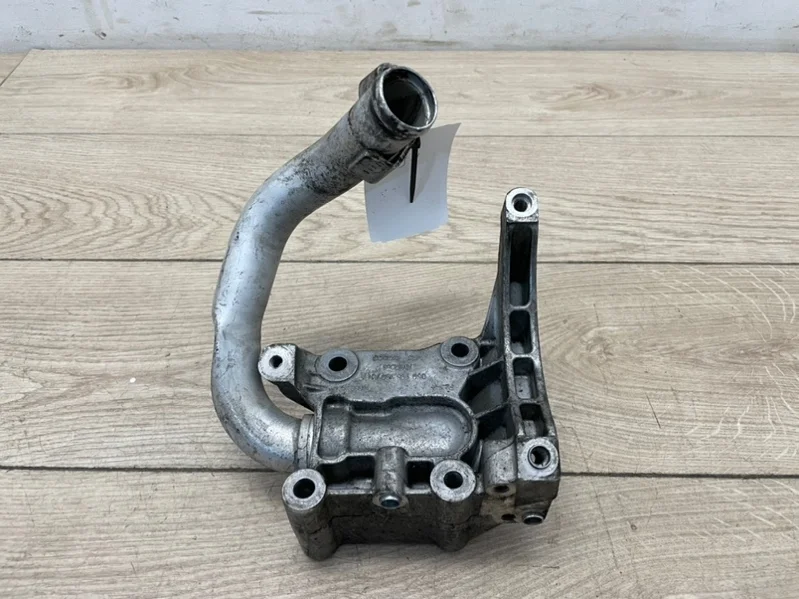 Кронштейн кондиционера VW Touareg NF 2010-2014 7P