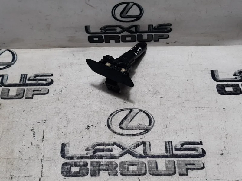 Форсунка омывателя фар передняя правая Lexus