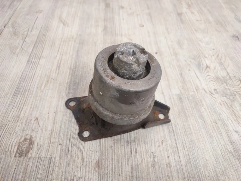 Подушка двс VW Transporter T5 2003-2010 7H