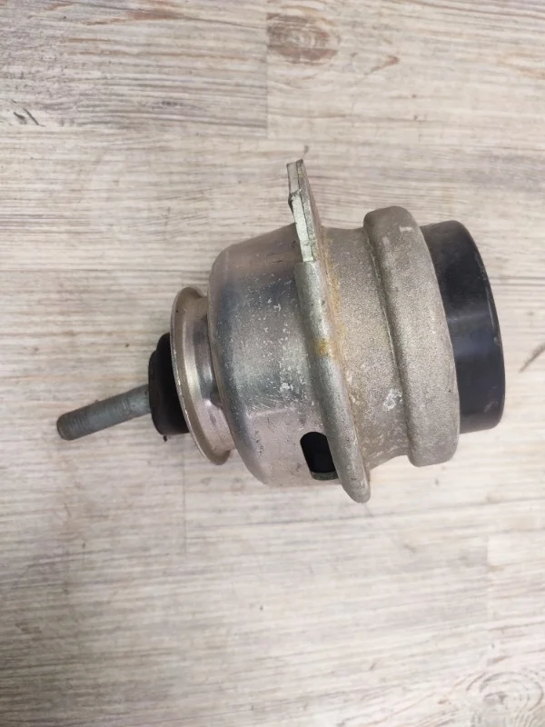 Подушка двс VW Touareg 2 2010-2018 7P