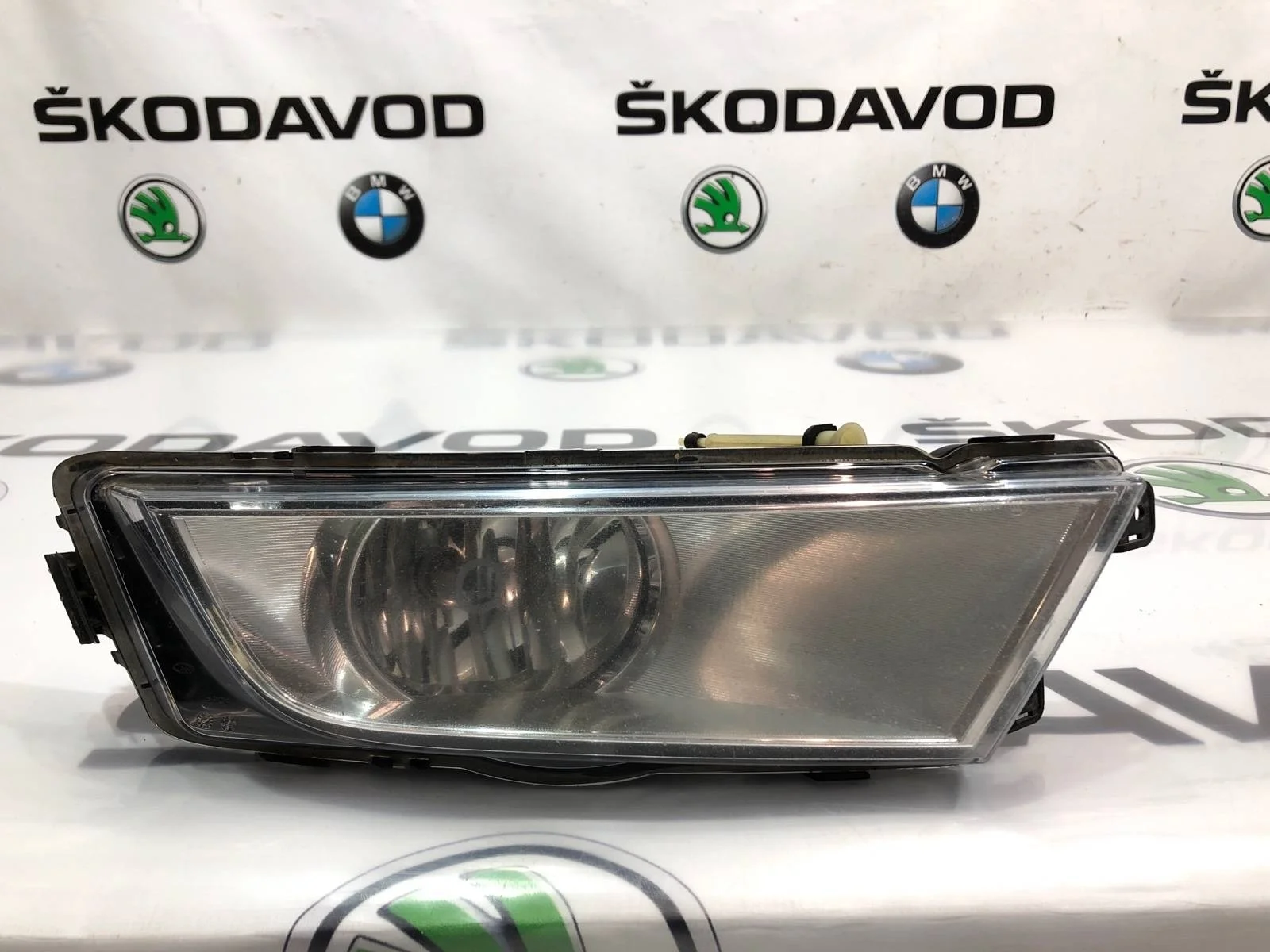 Фара противотуманная ПТФ Skoda Octavia 2016 5E0941702D A7 (5E) 1.6 CWVA, передняя правая