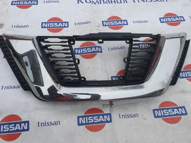 Облицовка решетки радиатора хром Nissan X Trail 01/2019 н.в. 623106FV0C T32 MR20DD, передняя
