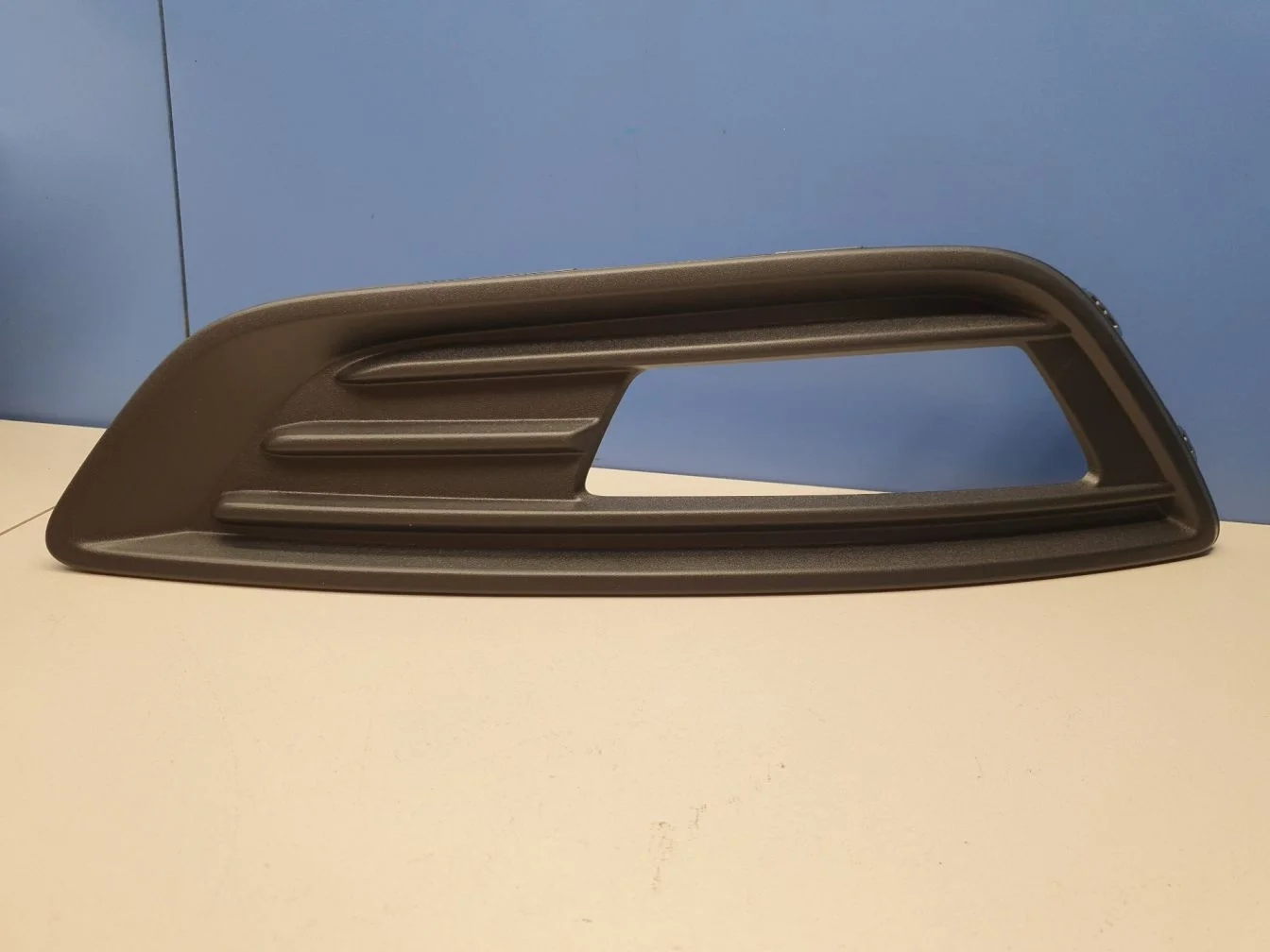 Решётка в бампер правая для Ford Focus 3 2011-2019