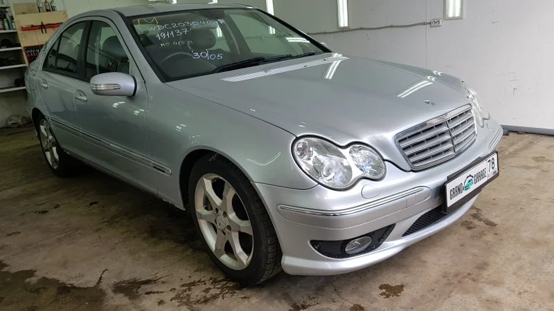 Продажа Mercedes-Benz C class 2.6 (170Hp) (112.912) RWD AT по запчастям