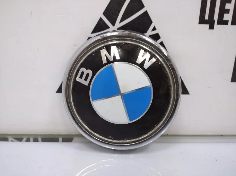 Эмблема BMW X5 2006-2010 E70 до Рестайлинг